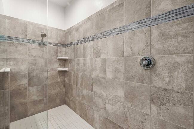 Building Photo - 8953 Amelia Downs Trail