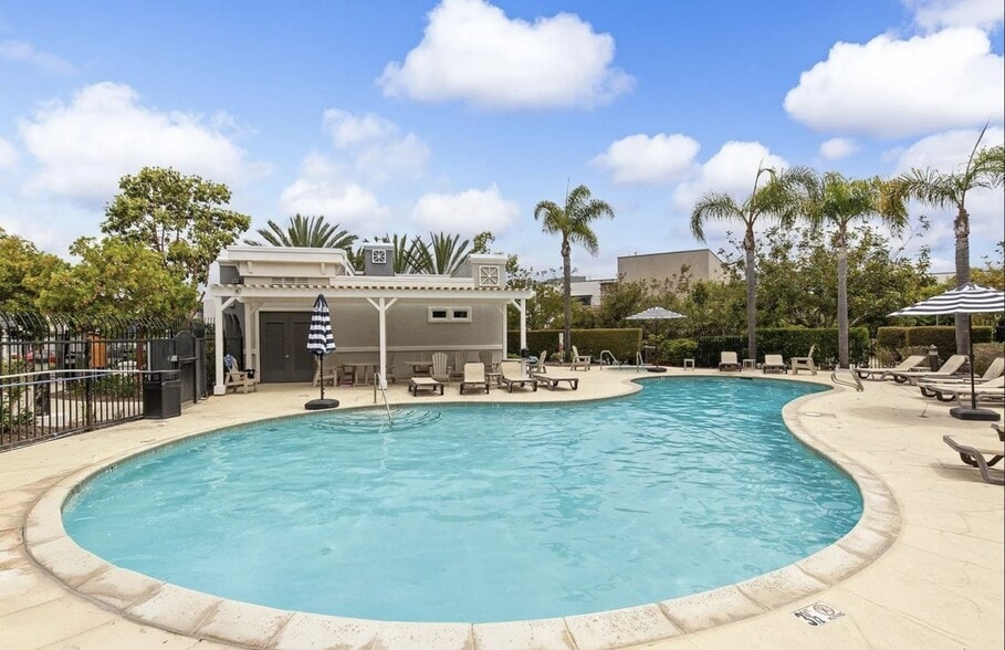 Pool and Jacuzzi - 3542 Shoreline Bluff Lane