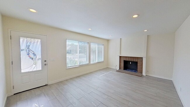 Building Photo - 25621 Califia Dr