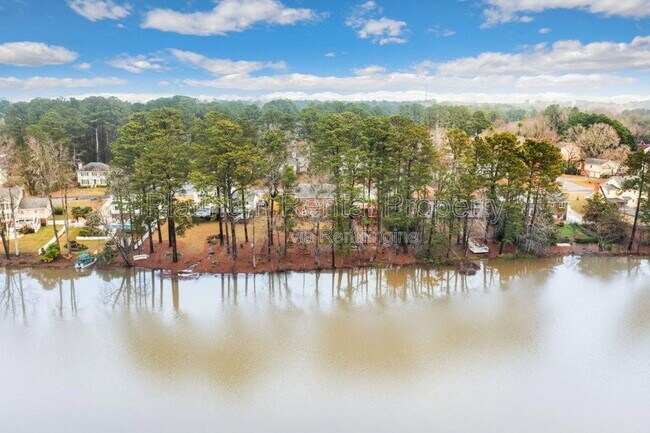 Building Photo - 2990 Summit Ridge