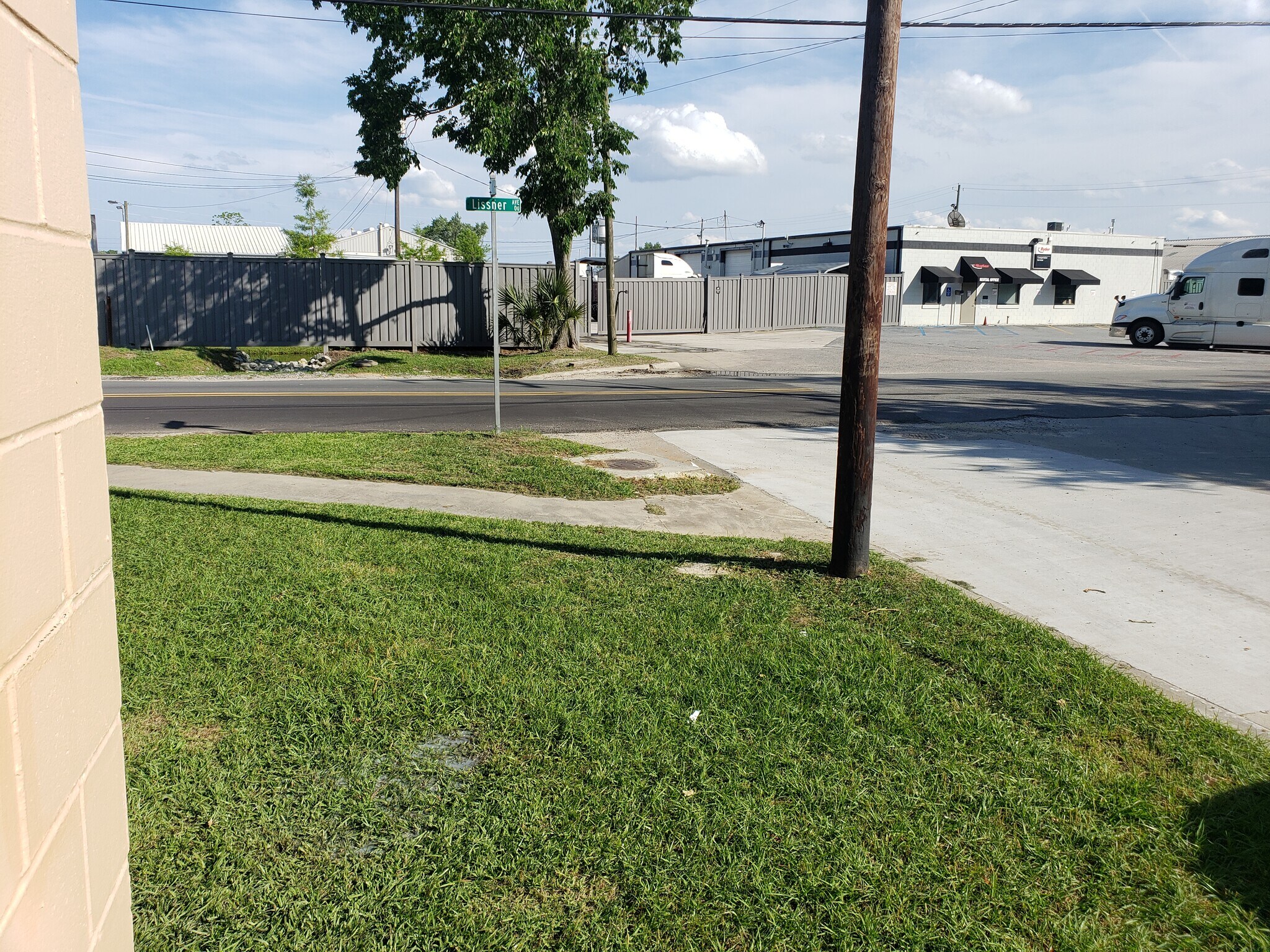 Front yard view of street corner - 43 Lissner Ave