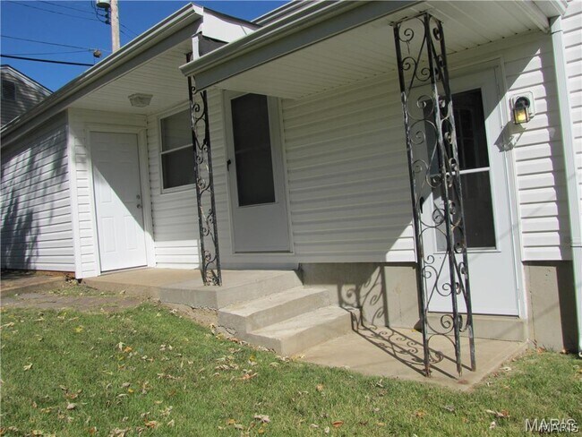 Building Photo - 4000 Inwood Dr
