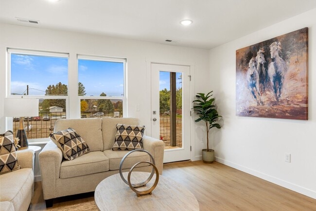 Building Photo - New Construction! Free first month rent