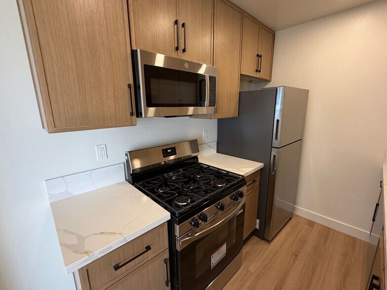Building Photo - 3432-3434 S Centinela Ave
