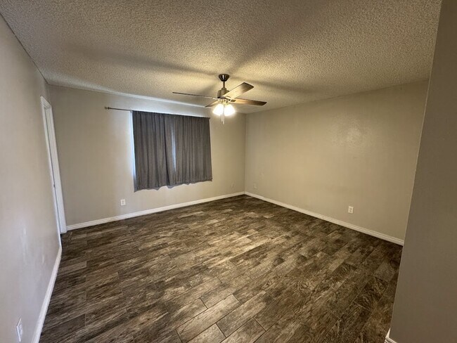 Building Photo - 4329 W Garden Dr