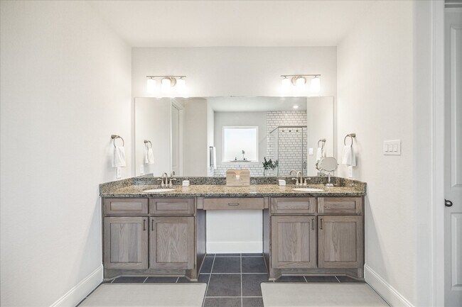 Building Photo - 10014 Serenity Grv Dr