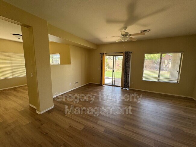 Building Photo - 3543 W Steinbeck Ct