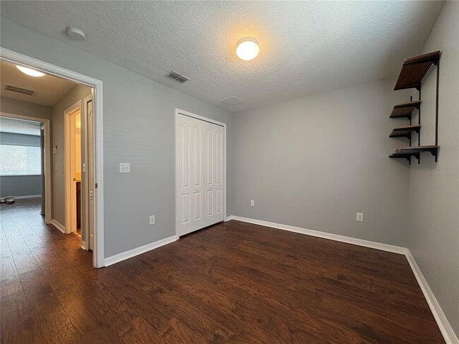 Building Photo - 2427 Willimette Dr