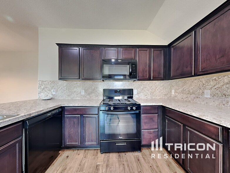 Building Photo - 15426 Rancho Joya Wy