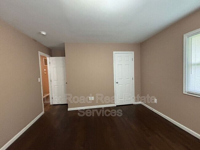 Building Photo - 601 Brelsford Ave