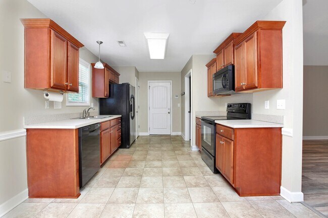 Building Photo - 1049 Warpers Ln