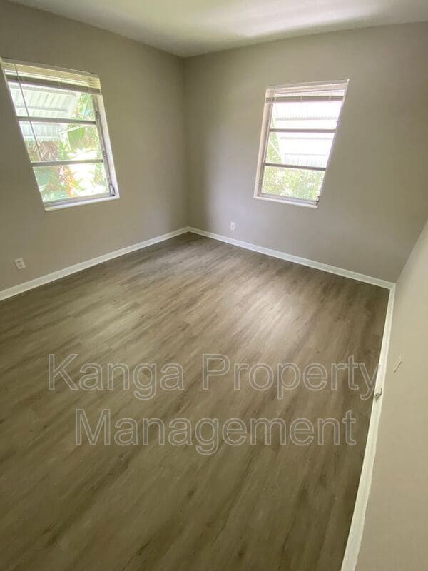 Building Photo - 612 Prosperity Farms Rd