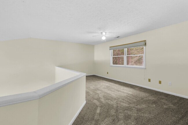 Building Photo - 1824 Caracara Dr