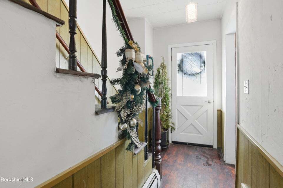 Building Photo - 9 Lincoln St