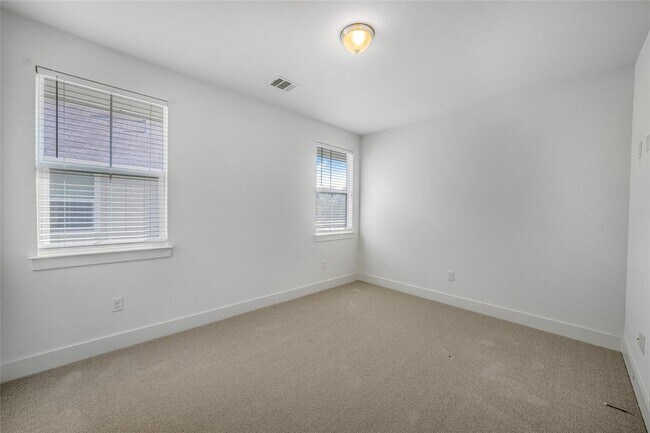 Building Photo - 7808 Ryans Way