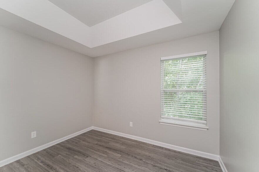 Building Photo - 1227 Pinehaven Ct