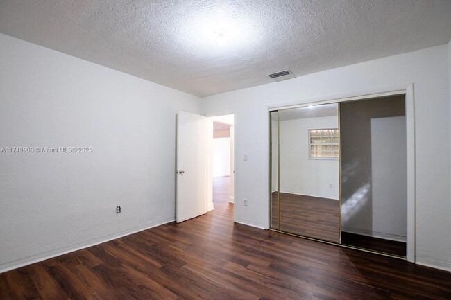 Building Photo - 1507 N 58th Ave