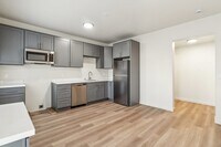 Building Photo - Minor Tower Apartments - Located in Eastlake