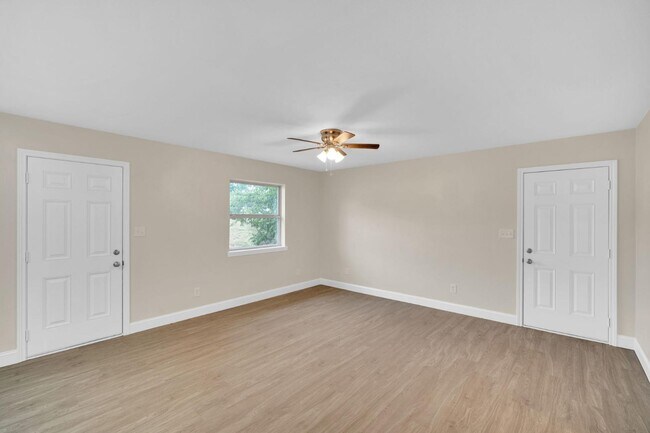 Building Photo - 709 George Hopper Rd