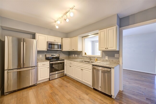 Building Photo - 4000 Purdue St