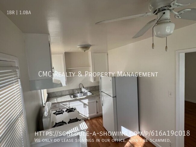 Building Photo - 4512 N Banner Dr