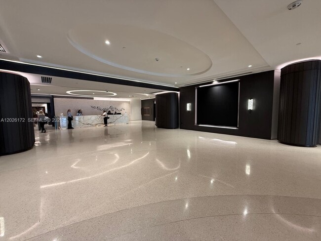 Building Photo - 1717 N Bayshore Dr
