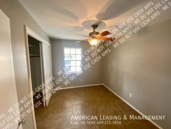 Building Photo - ** COMING SOON 12.15.24 ** 3-Bedroom, 2-Ba...