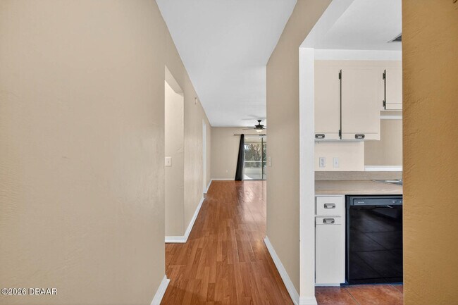 Building Photo - 1133 Squirrel Nest Ln
