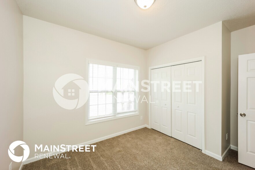 Building Photo - 930 Castlerock Way