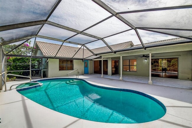 Building Photo - 9721 Majestic Way