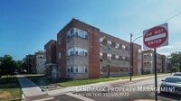 Building Photo - 2401 W Balmoral Ave