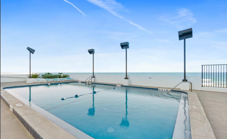 Building Photo - 3003 S Atlantic Ave