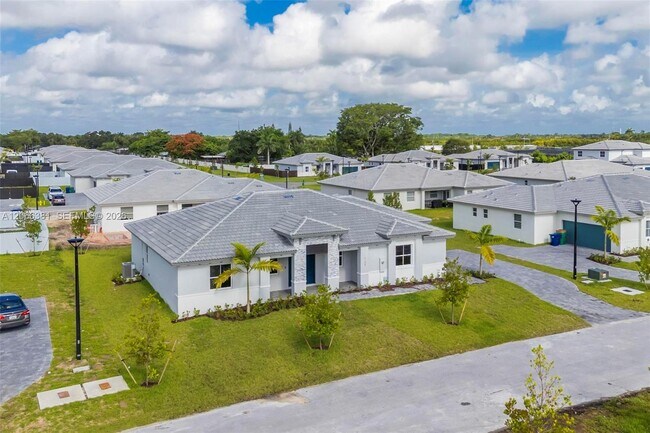Building Photo - 27308 SW 159th Ct
