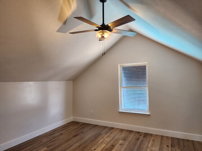 Building Photo - Beach Cottage