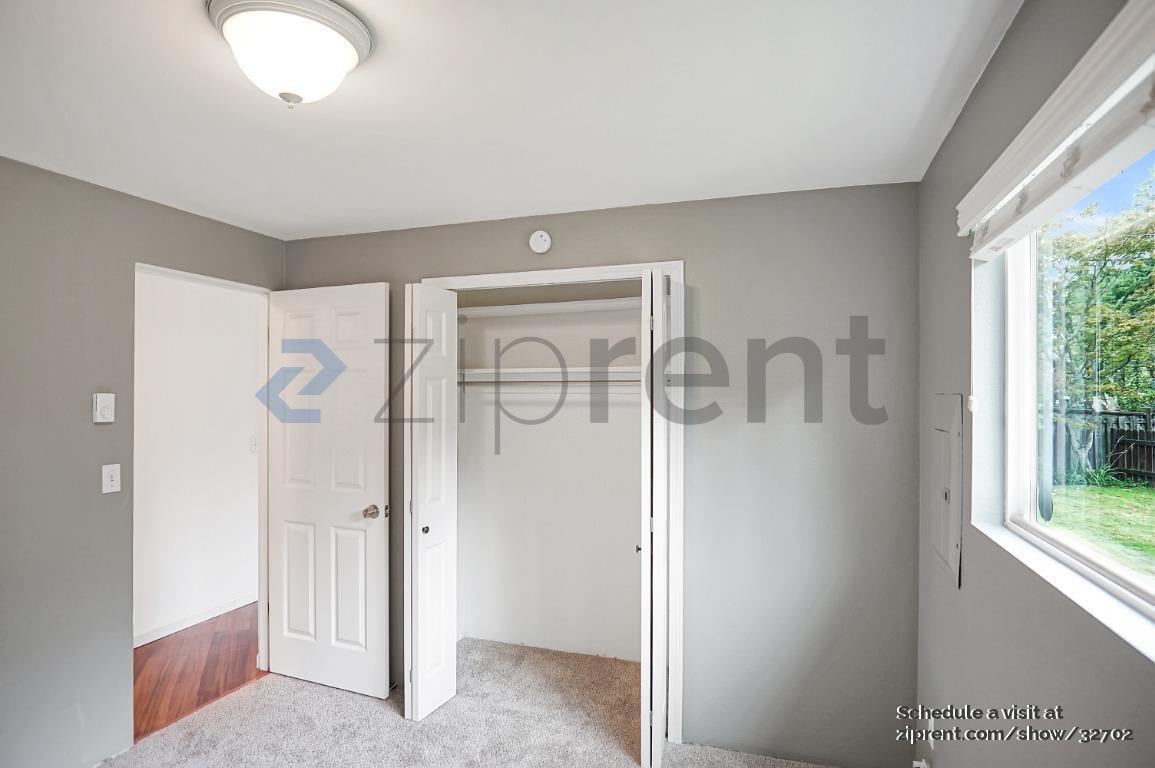 Building Photo - 5528 180th St SW