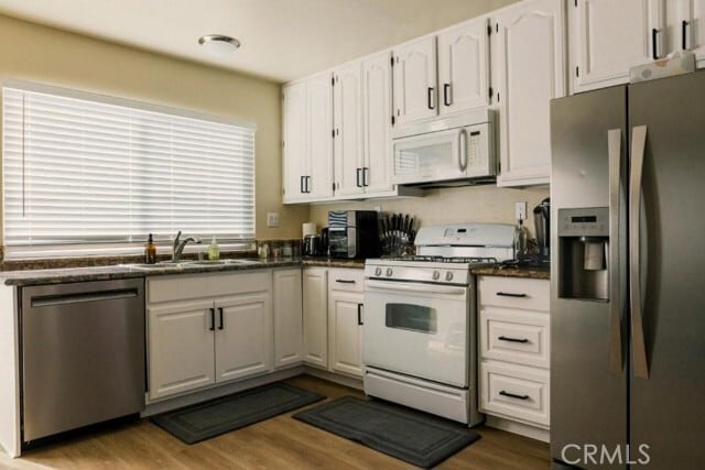 Building Photo - 218 Newcastle Ave