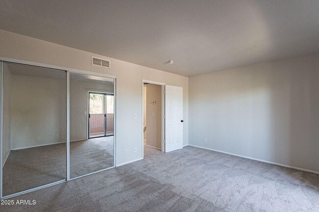 Building Photo - 1319 S Hardy Dr