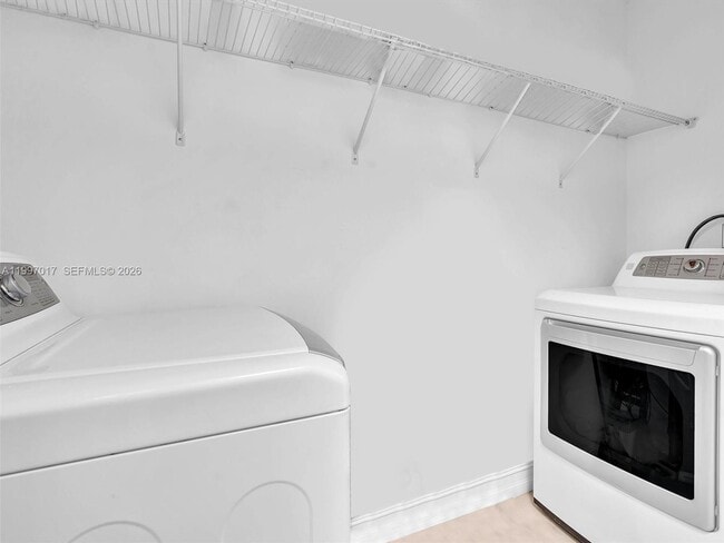 Building Photo - 2901 Hidden Harbour St