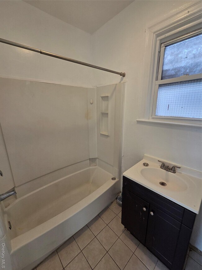 Building Photo - 3561 Ropes Ave