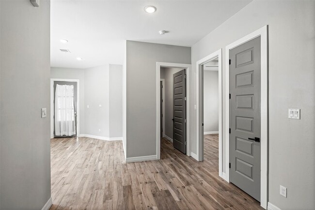 Building Photo - 17807 Glenwolf Dr