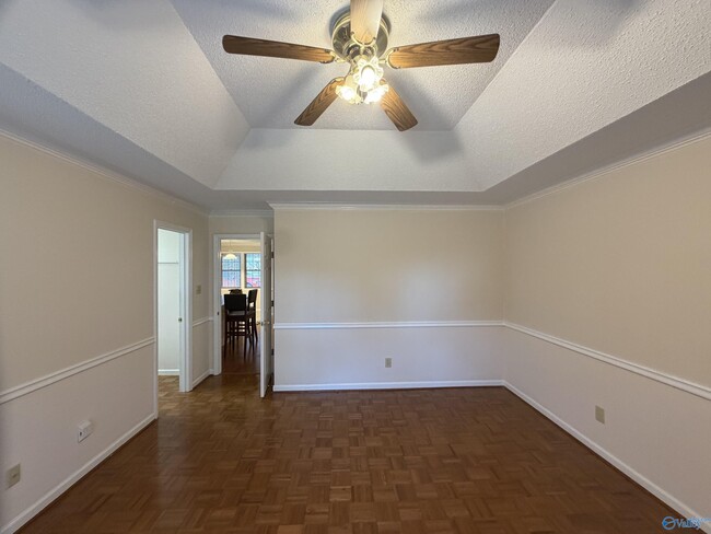 Building Photo - 701 Rigel Dr SW