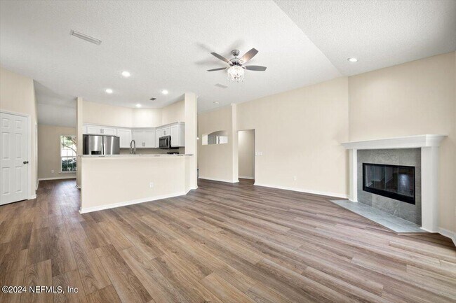 Building Photo - 2037 Piping Plover Way