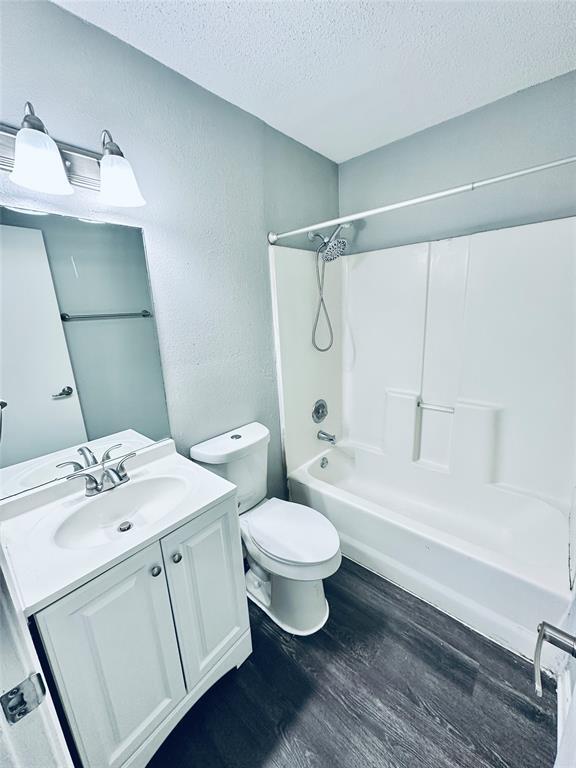 Building Photo - 5507 Rose Hill Cir