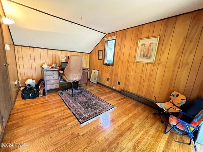 Building Photo - 402 Canoe Brook Dr