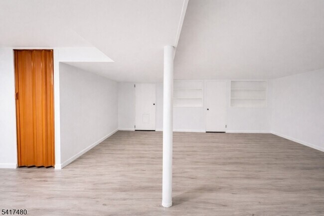 Building Photo - 2828 N Stiles St