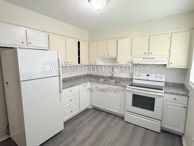 Building Photo - 2409 13th St W