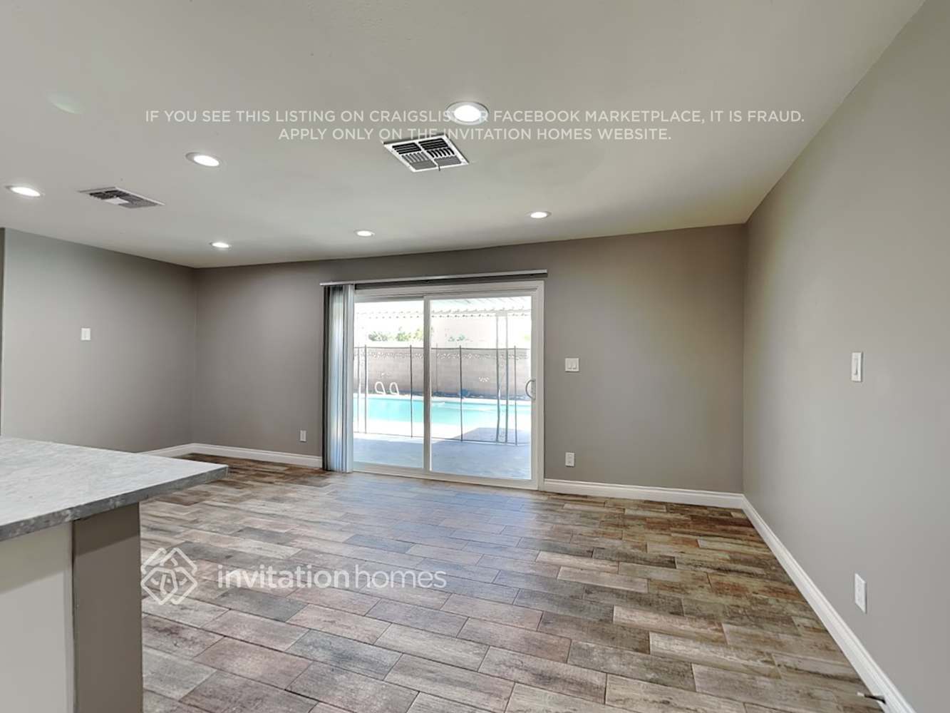 Building Photo - 1335 E Hermosa Dr