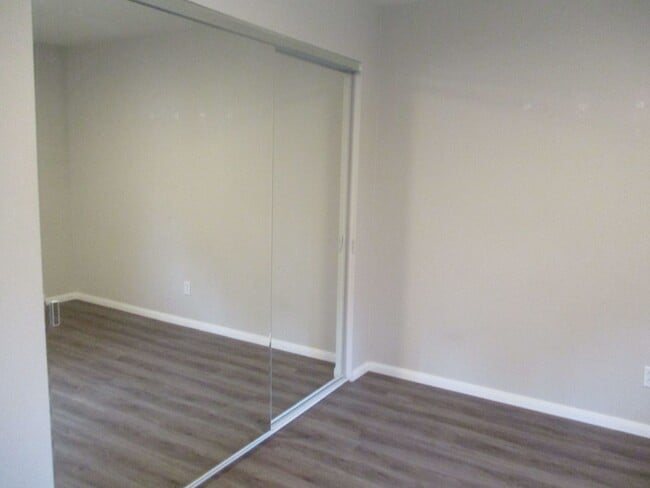 Building Photo - Mission Valley Newly Remodeled 2 Bdr 2 Bat...