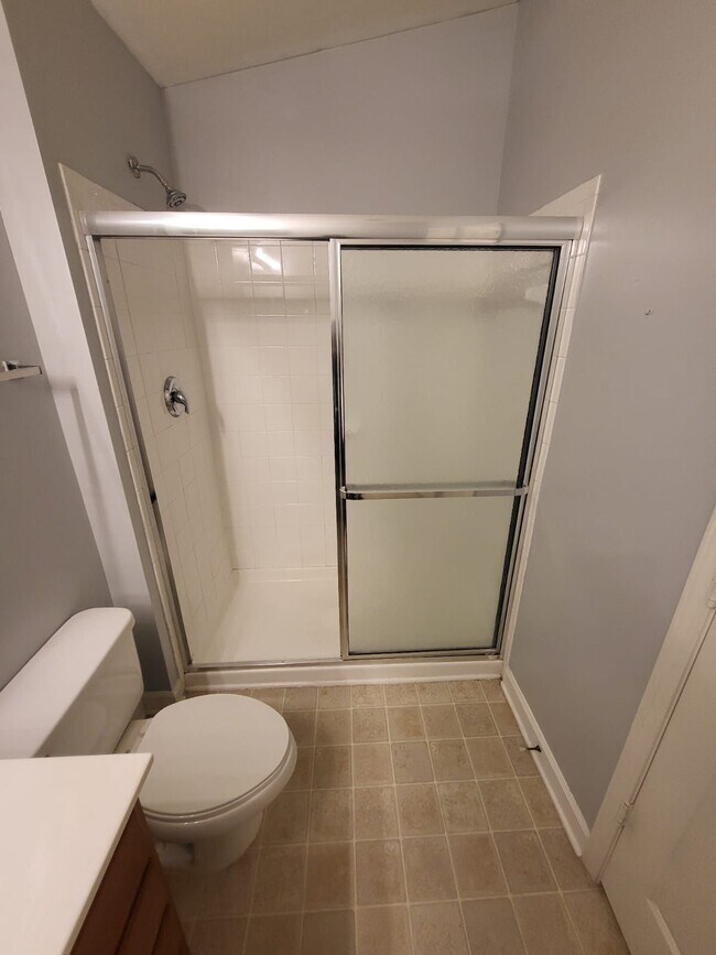 Building Photo - 339 Westbend Dr