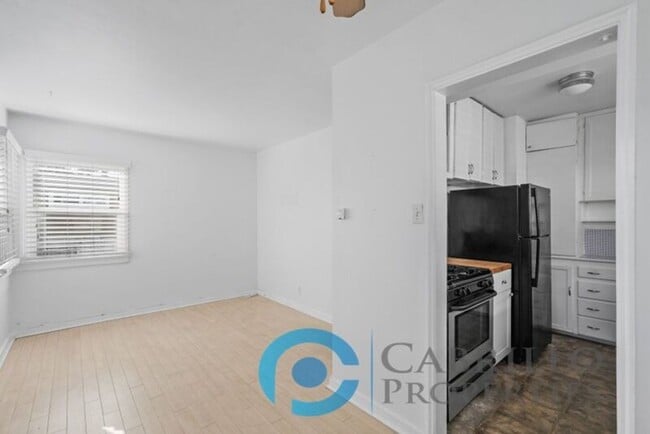 Building Photo - 4332 Cleveland Ave